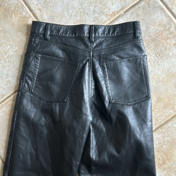 Aritzia Wilfred The Melina Cropped Faux Leather Pants Women's size 4 - Picture 8 of 10